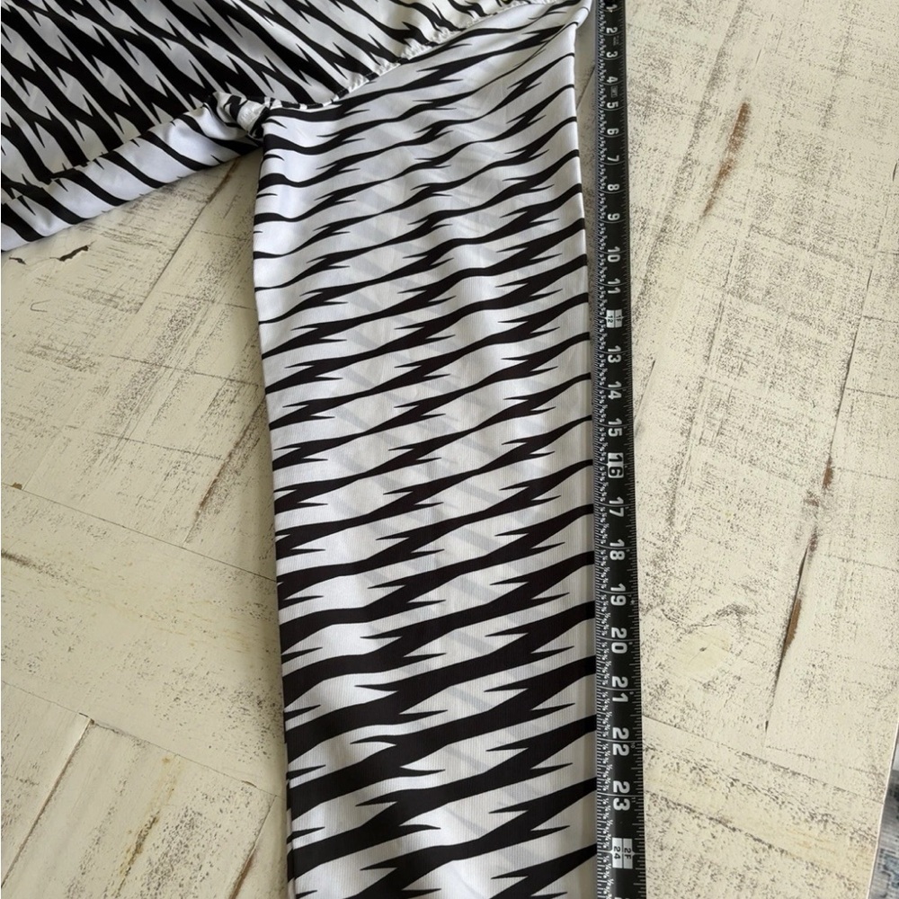 Adidas Black and White Patterned windbreaker Hoodie with Yellow Accents - Picture 5 of 16